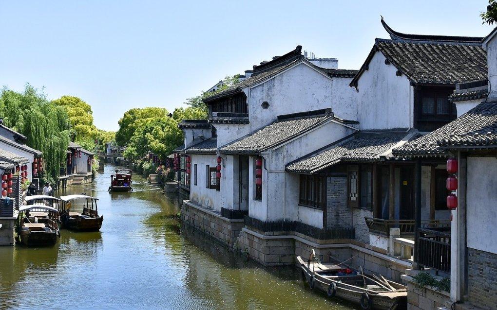 逃出上锁的现代房间3